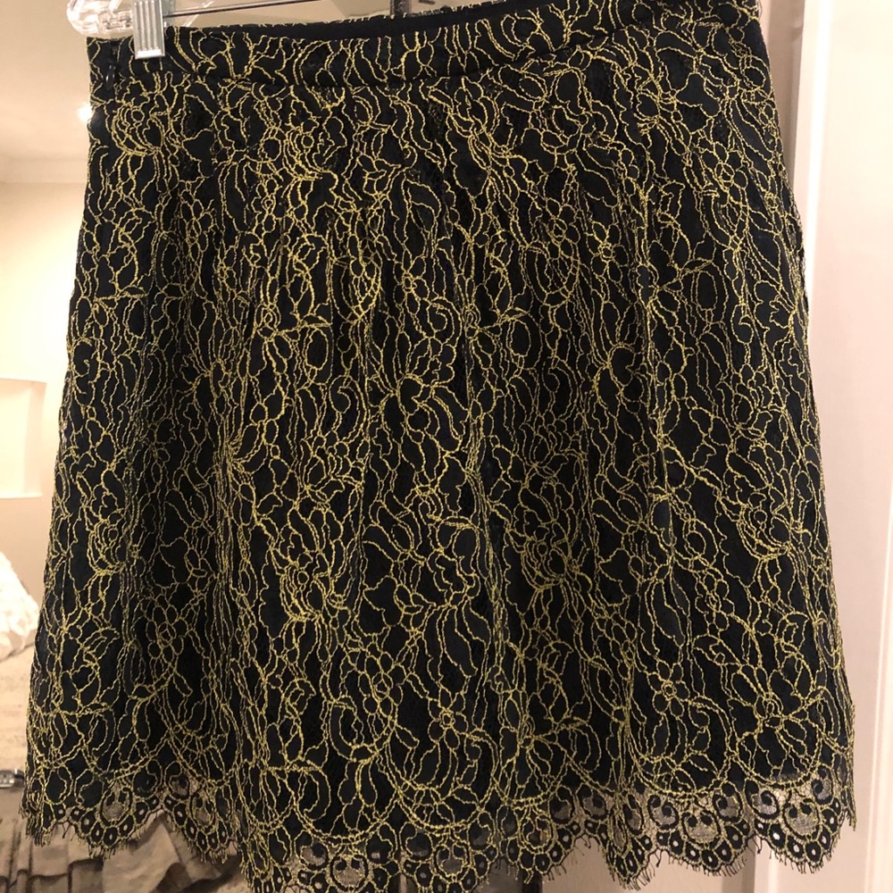 Lace skirt